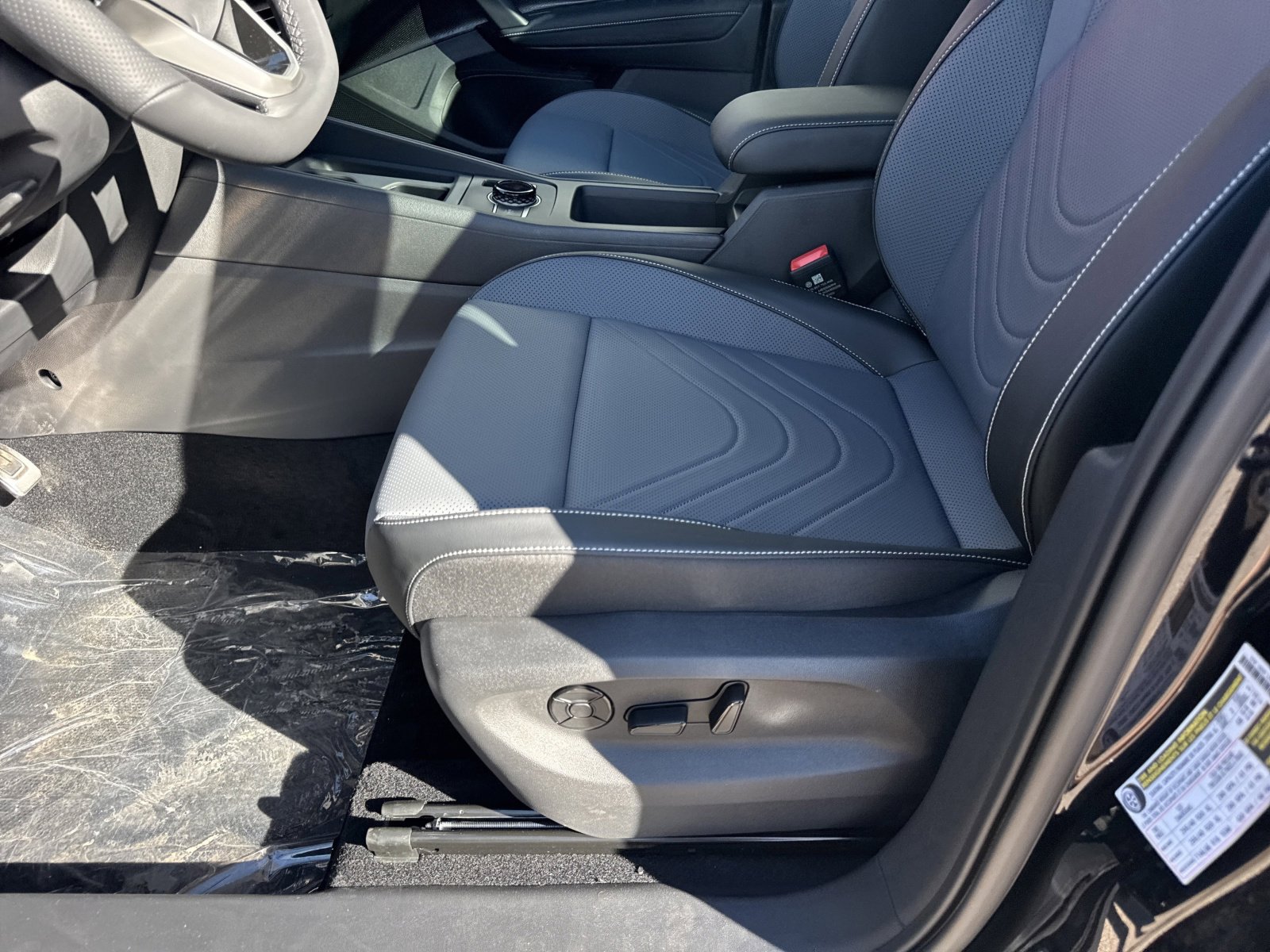 New 2026 Volkswagen Tiguan SE R-Line image 14