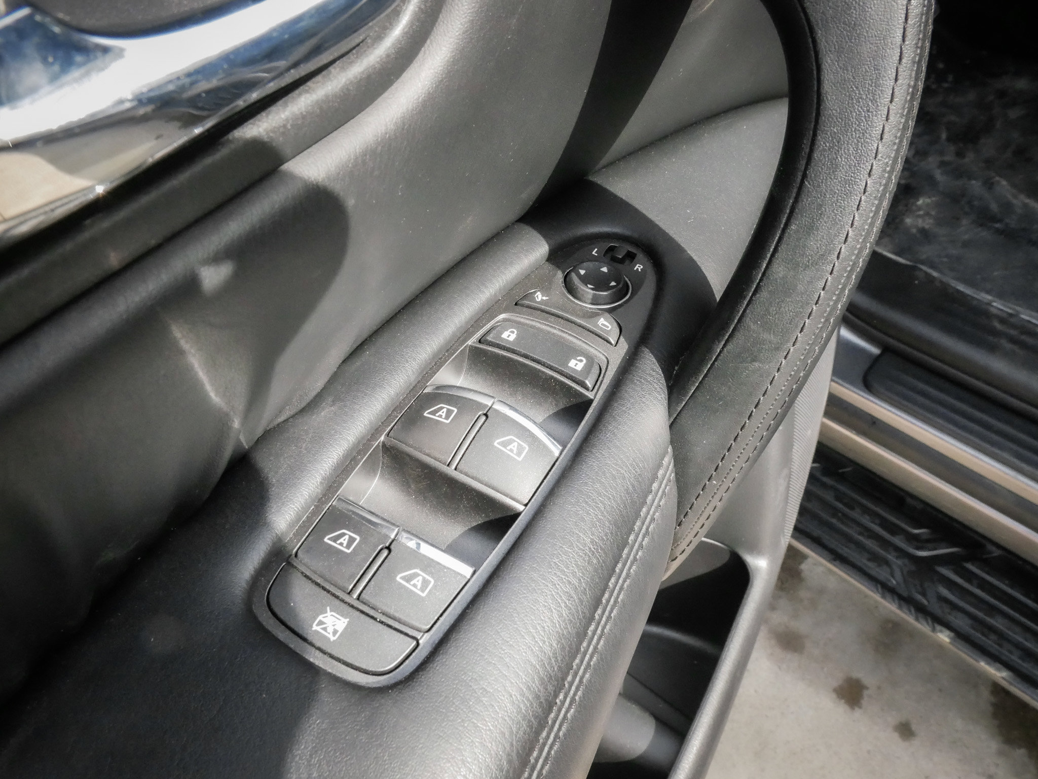 Used 2022 Nissan Armada SL image 15