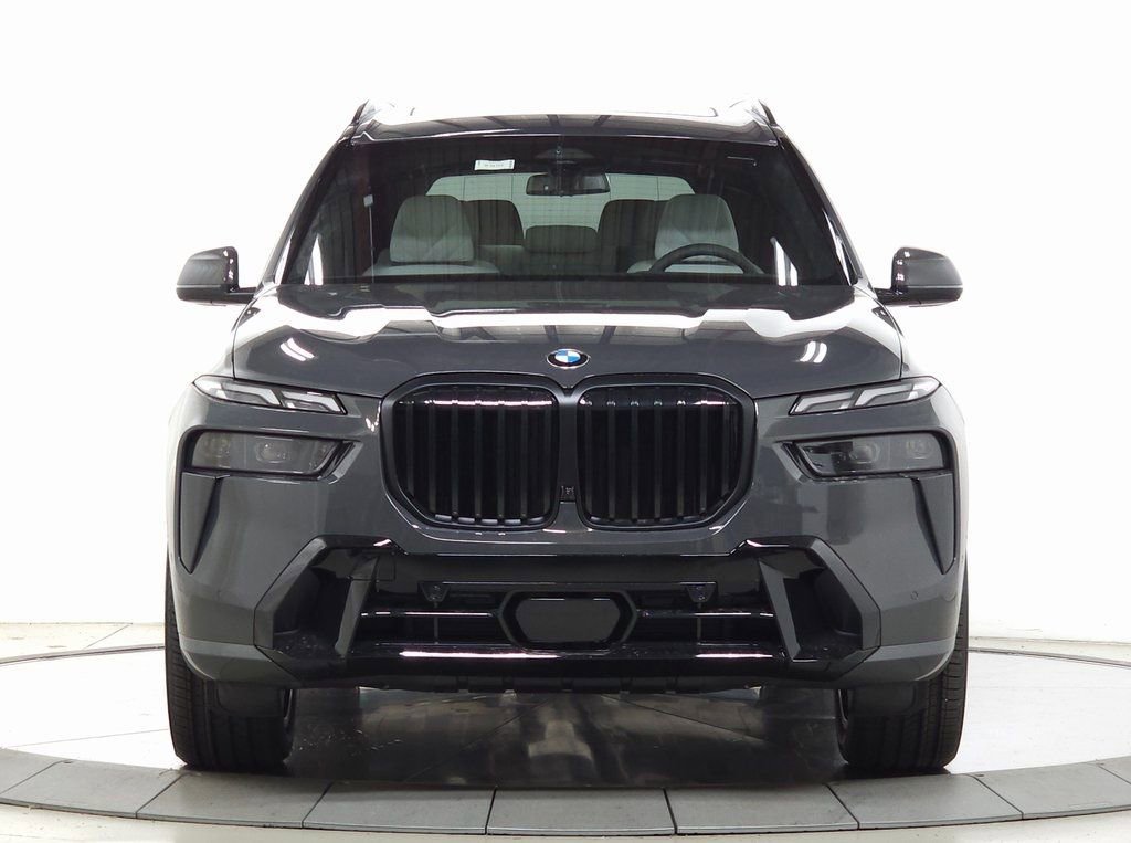Used 2026 BMW X7 xDrive40i w/ M Sport Package image 2