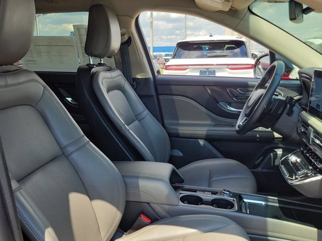 Certified 2025 Lincoln Corsair Reserve FWD image 26