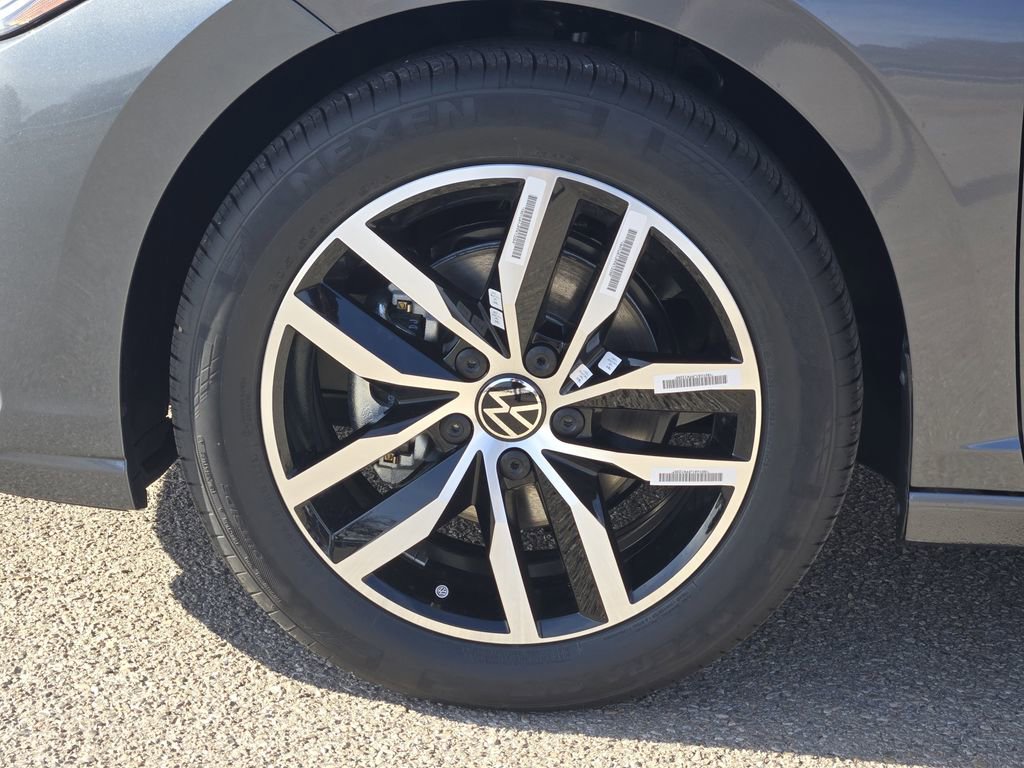 New 2026 Volkswagen Jetta SE image 9