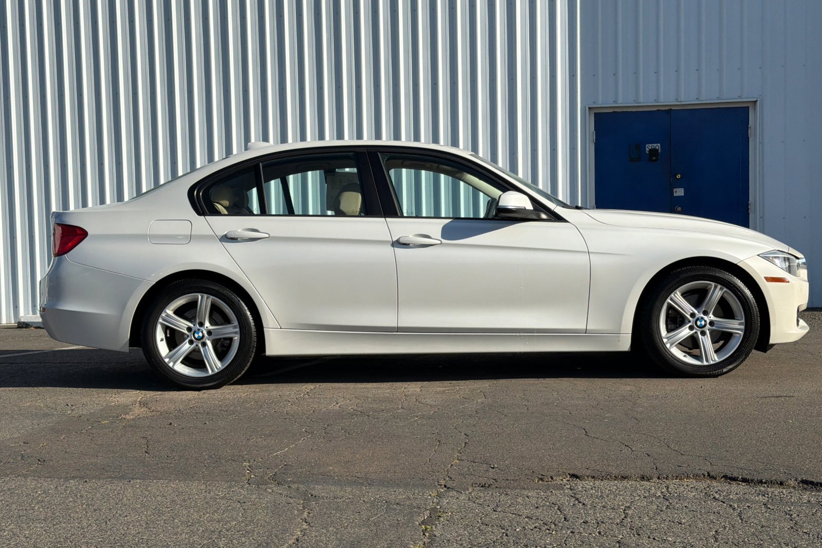 Used 2015 BMW 328i Sedan RWD image 3