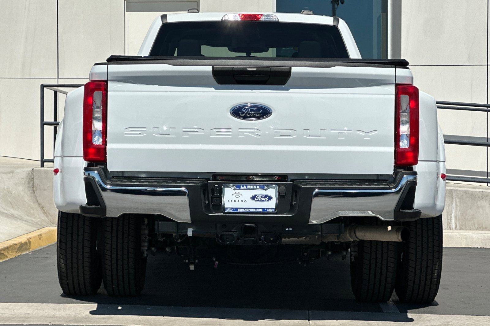 Certified 2024 Ford F350 XLT image 4