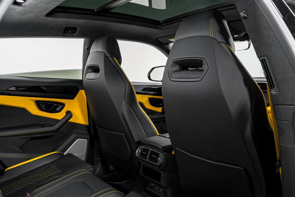 Used 2025 Lamborghini Urus S AWD/4WD image 35