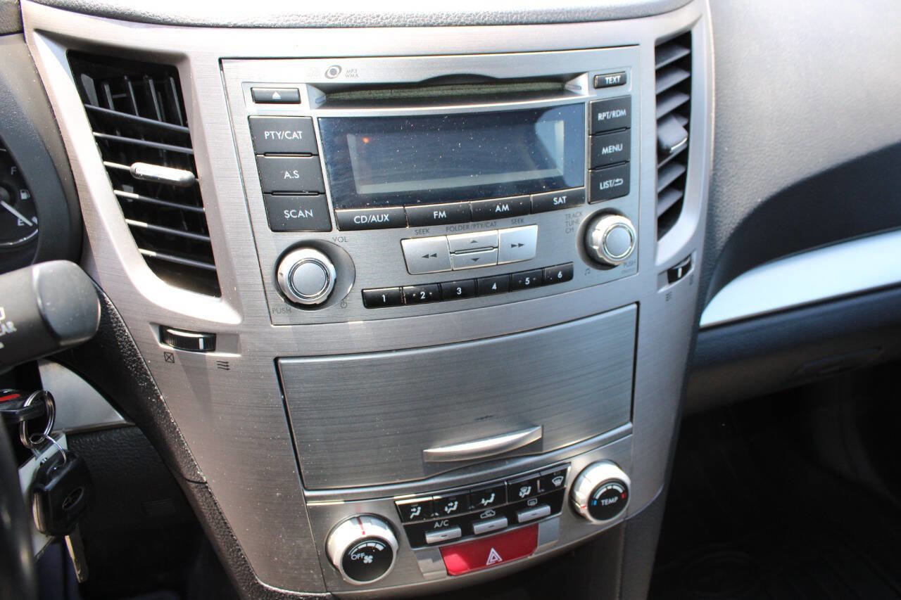 Used 2012 Subaru Outback 2.5i Premium w/ All-Weather Pkg AWD/4WD image 15