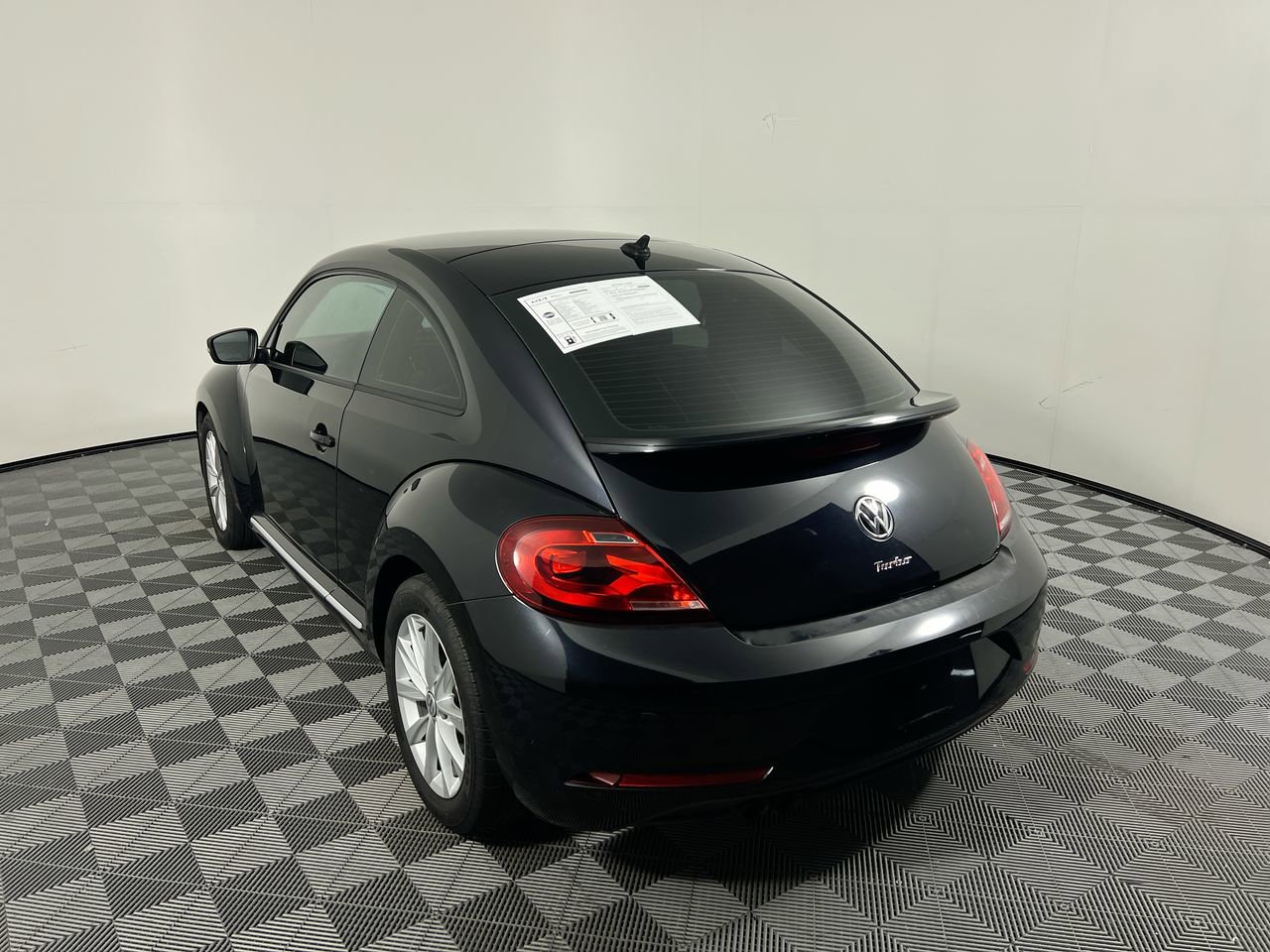 Used 2018 Volkswagen Beetle 2.0T S w/ Style & Comfort Package For S FWD image 5