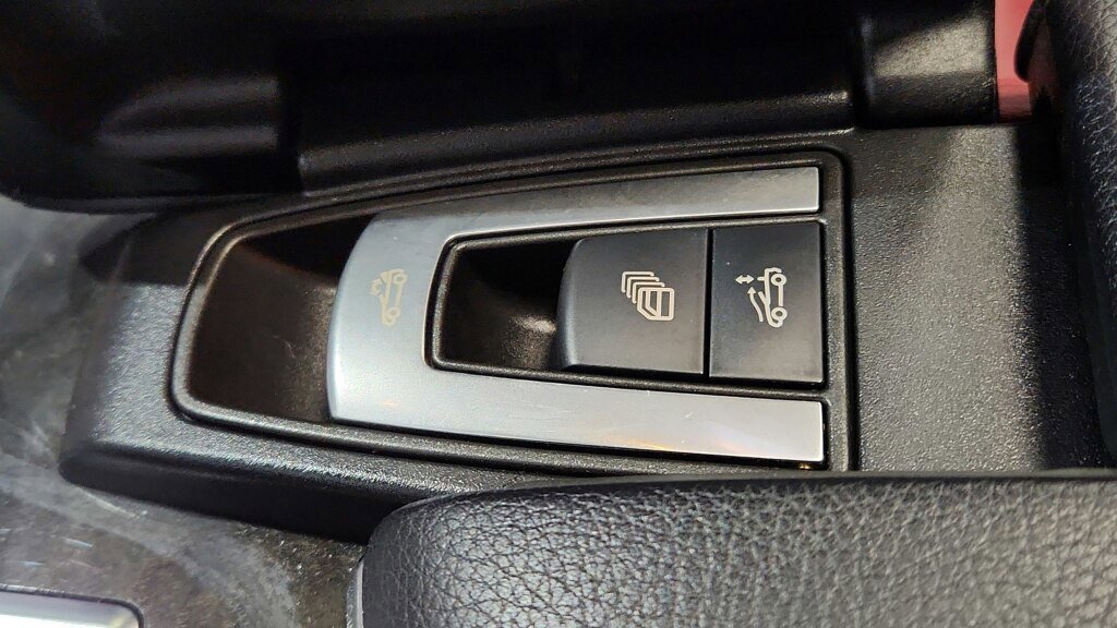 Used 2016 Mercedes-Benz SL 400 image 16