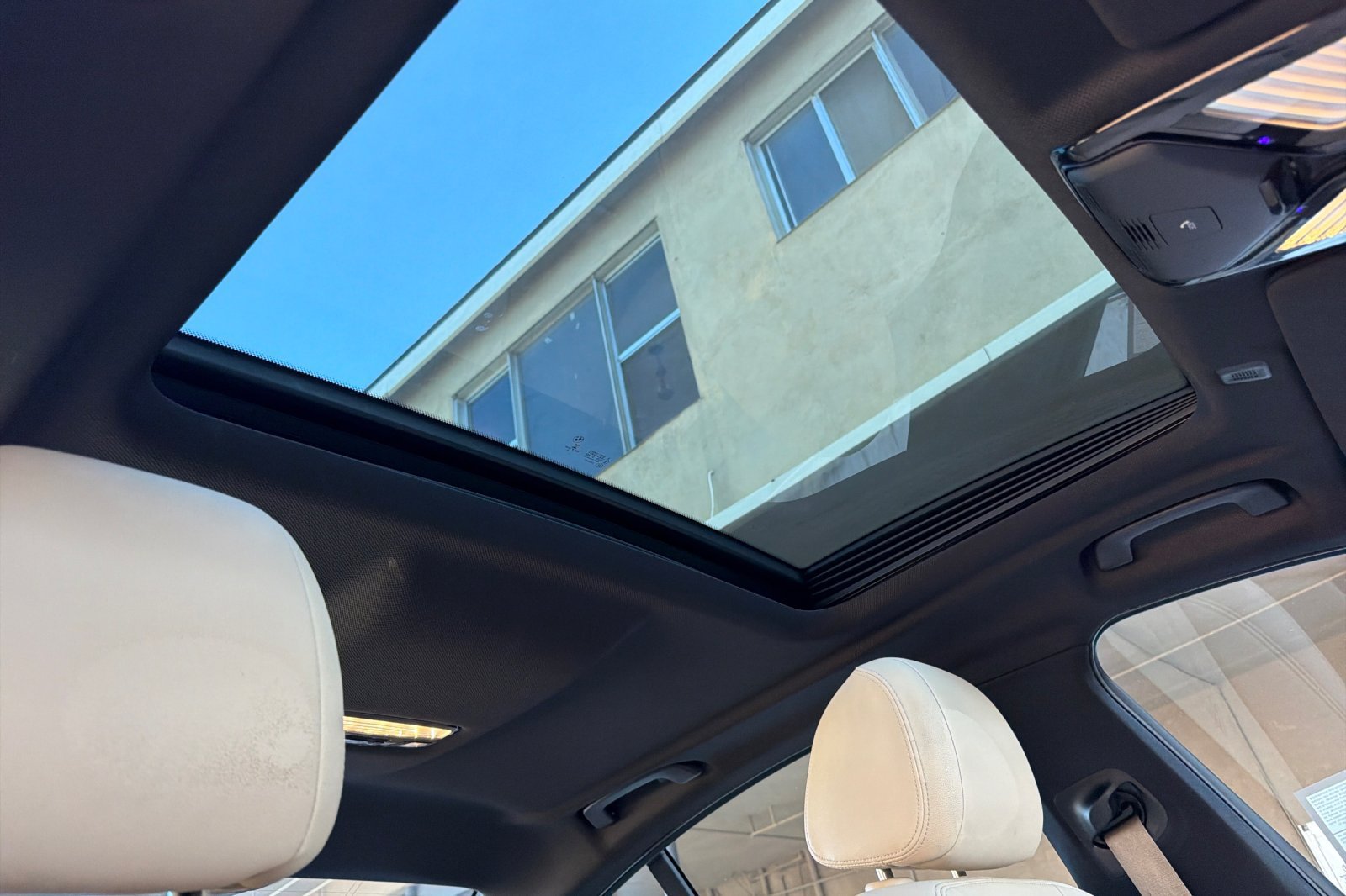 Used 2020 BMW 530e w/ Premium Package RWD image 17