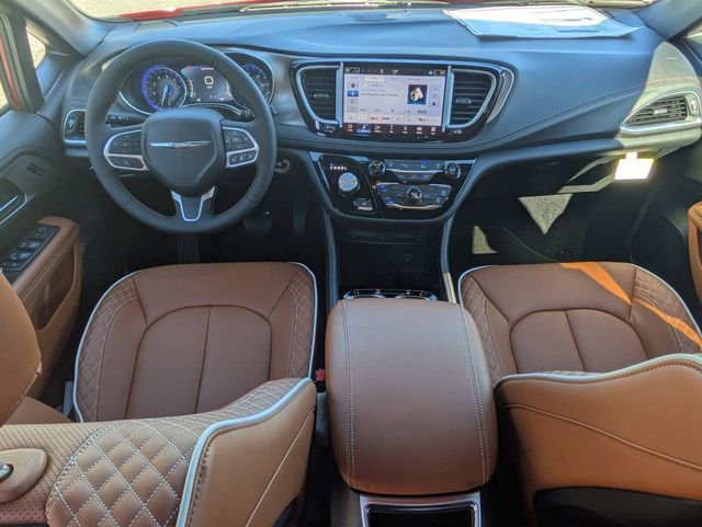 New 2026 Chrysler Pacifica Pinnacle w/ Trailer Tow Group AWD/4WD image 16