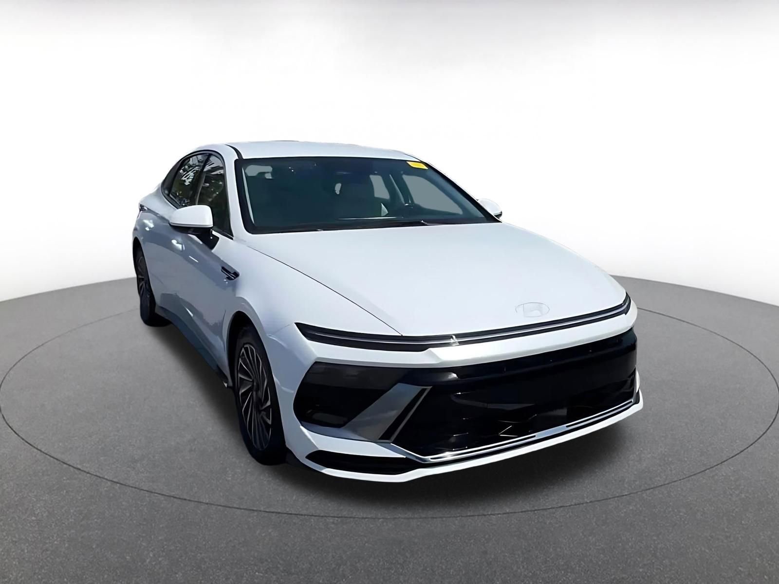 Used 2025 Hyundai Sonata SEL image 3