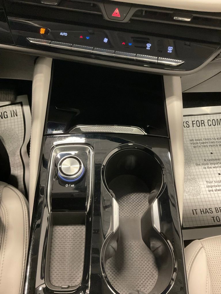 Used 2024 Buick Envision Avenir AWD/4WD image 23