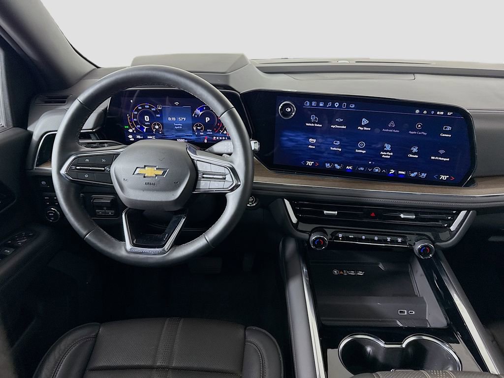 Used 2025 Chevrolet Suburban High Country AWD/4WD image 23