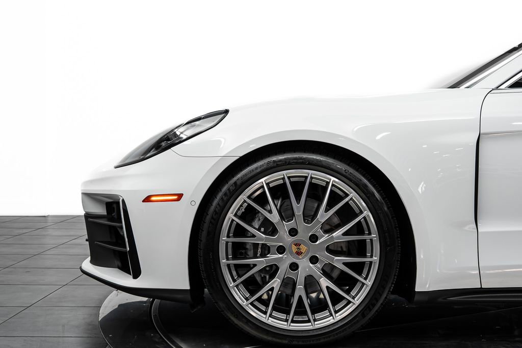 Used 2024 Porsche Panamera 4 image 14