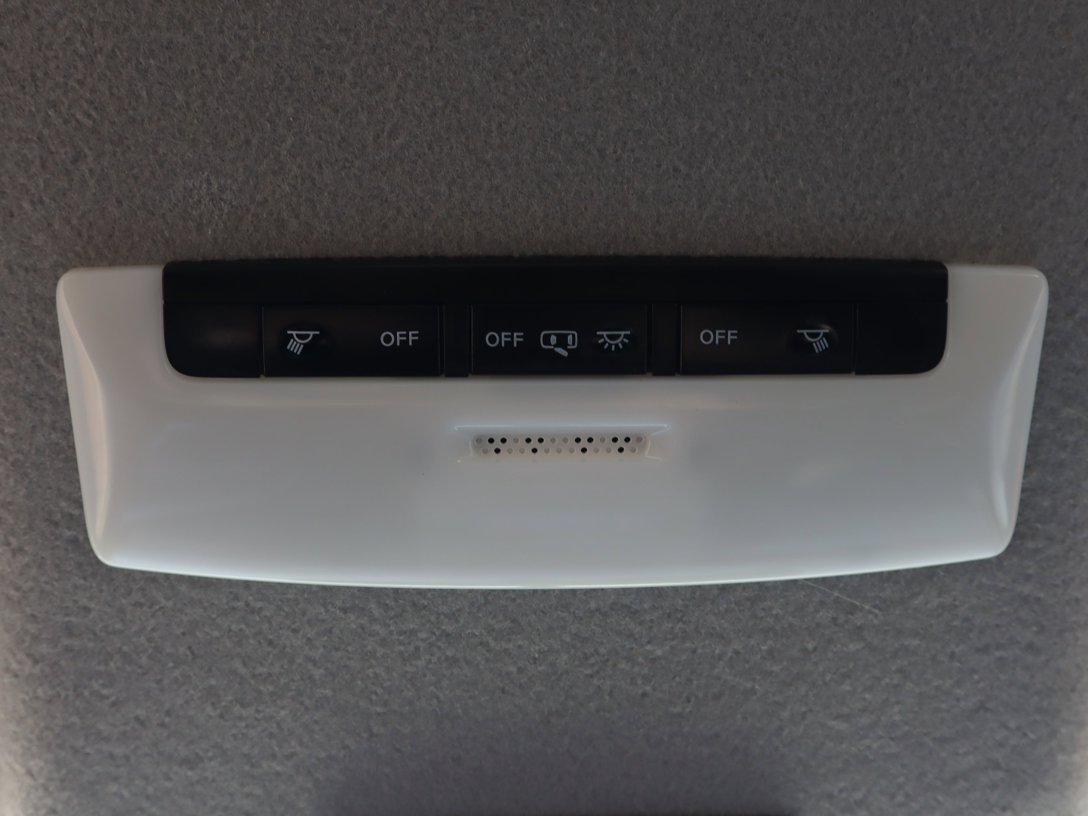 Used 2020 Nissan Kicks S image 23