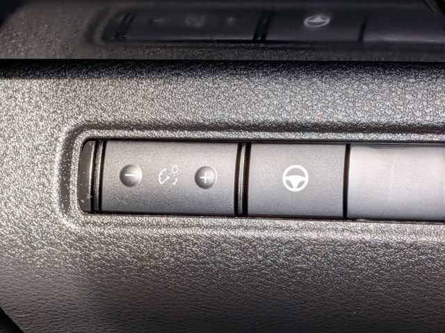 Used 2024 Nissan Pathfinder SV AWD/4WD image 27