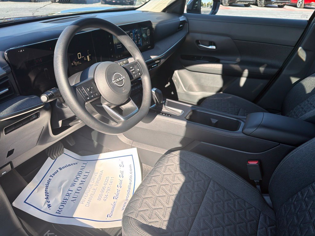 Used 2026 Nissan Kicks SV FWD image 15