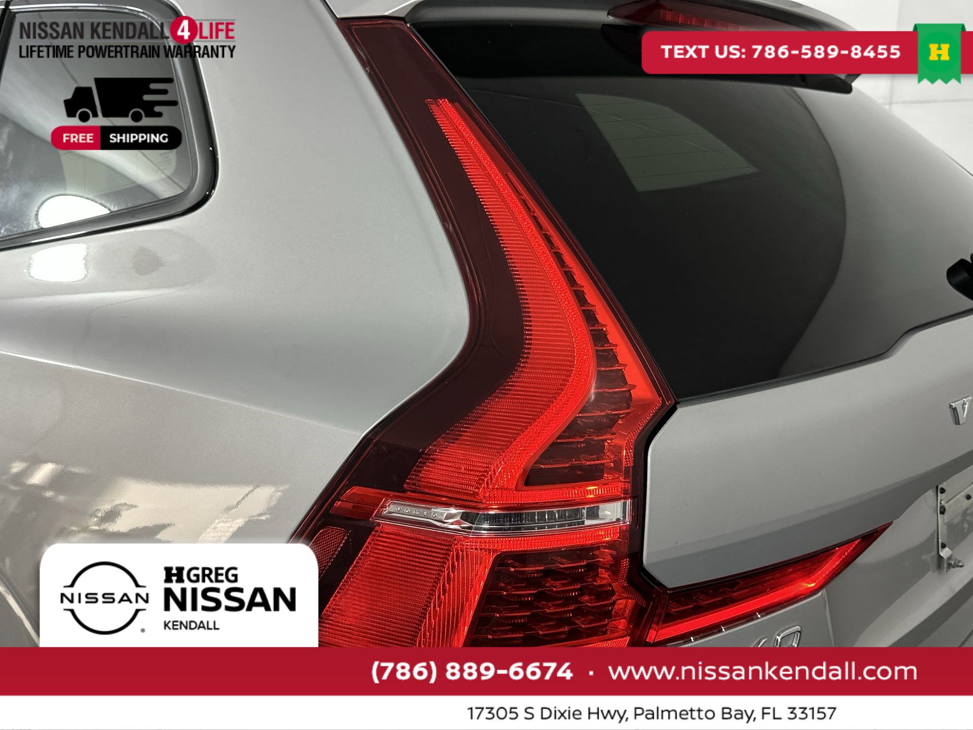 Used 2025 Volvo XC60 B5 Plus image 30