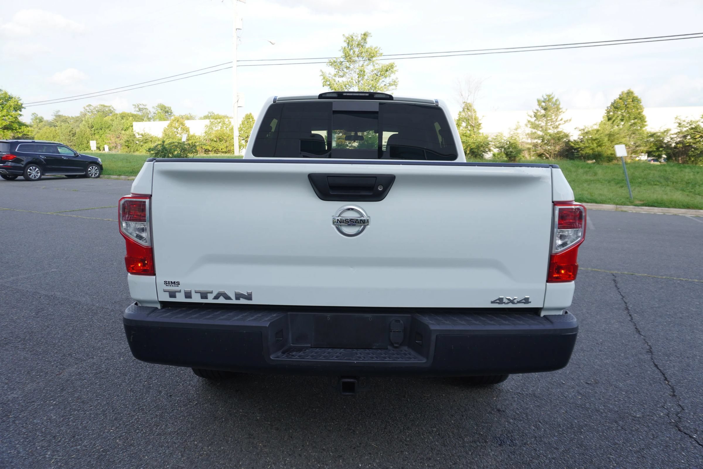 Used 2017 Nissan Titan S AWD/4WD image 6