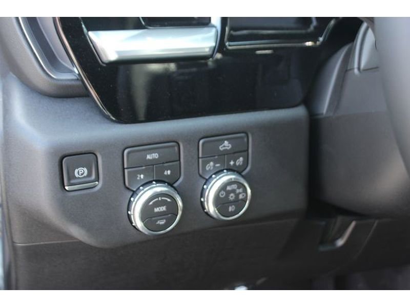 New 2026 GMC Sierra 1500 Elevation image 22