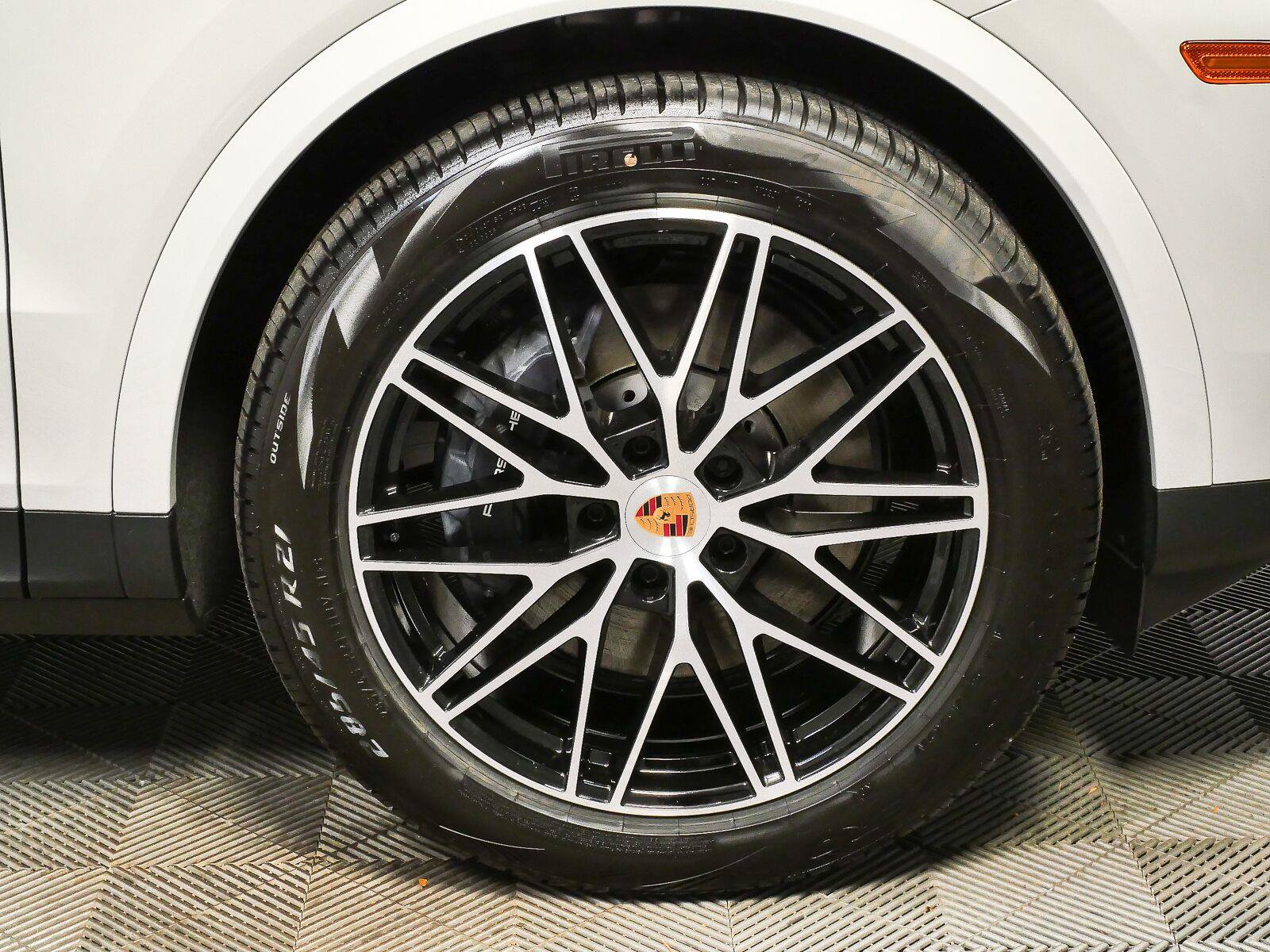 New 2026 Porsche Cayenne AWD/4WD image 39