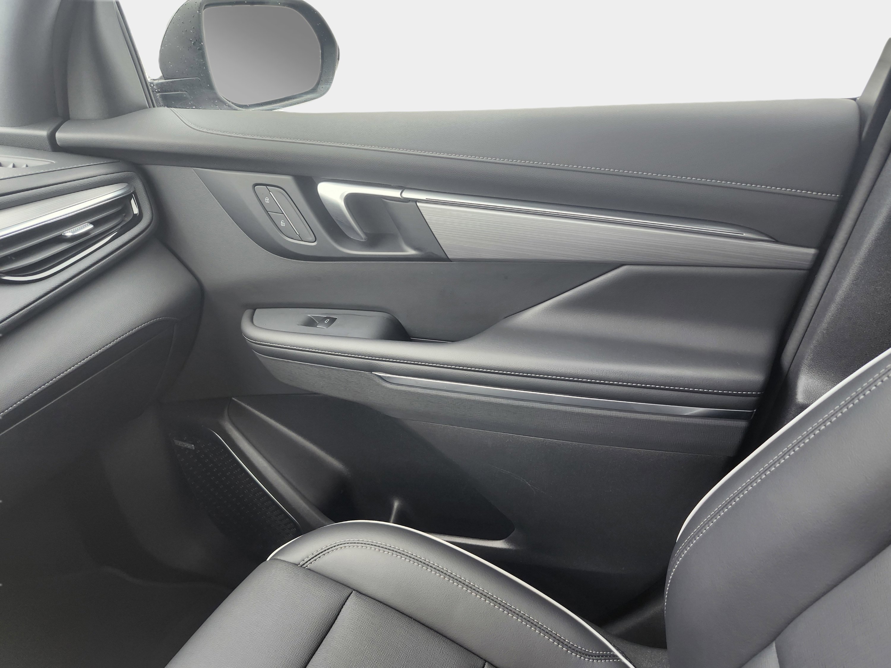 Used 2025 Buick Enclave Preferred image 26