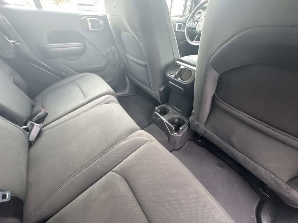 Used 2021 Jeep Wrangler Unlimited Sport image 16