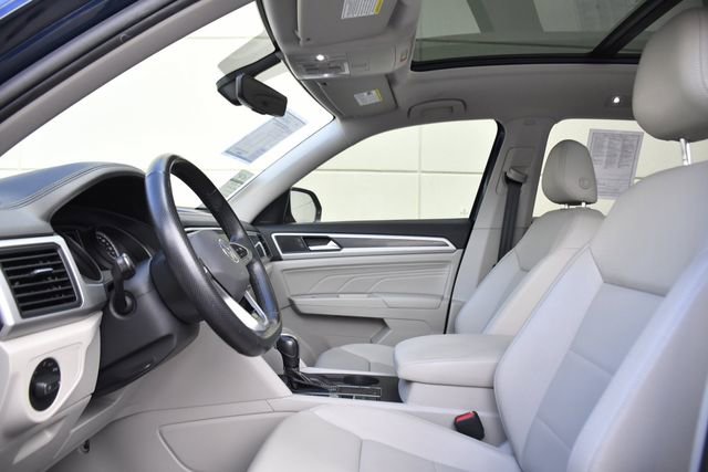 Used 2021 Volkswagen Atlas SE w/ Panoramic Sunroof Package image 18