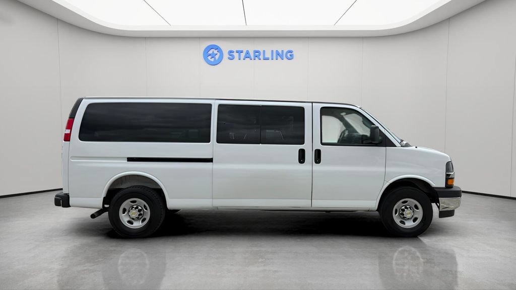 Certified 2025 Chevrolet Express 3500 LT w/ LT Preferred Equipment Group RWD image 11