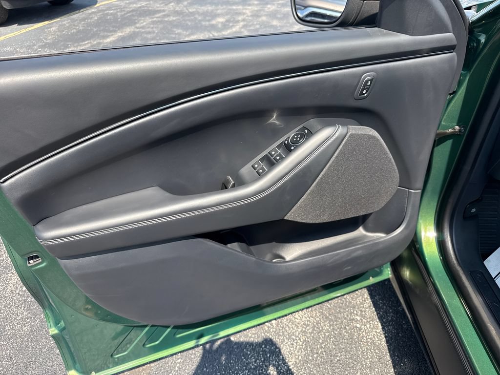 Used 2025 Ford Mustang Mach-E Select AWD/4WD image 27