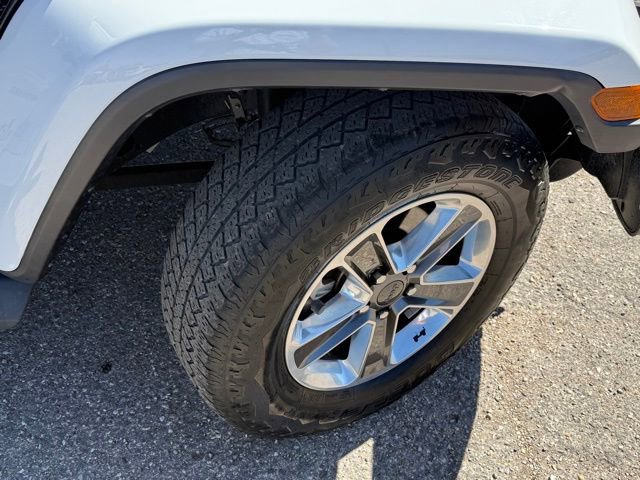 Used 2020 Jeep Wrangler Unlimited Sahara image 10