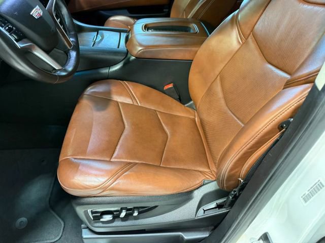 Used 2018 Cadillac Escalade Premium Luxury AWD/4WD image 23