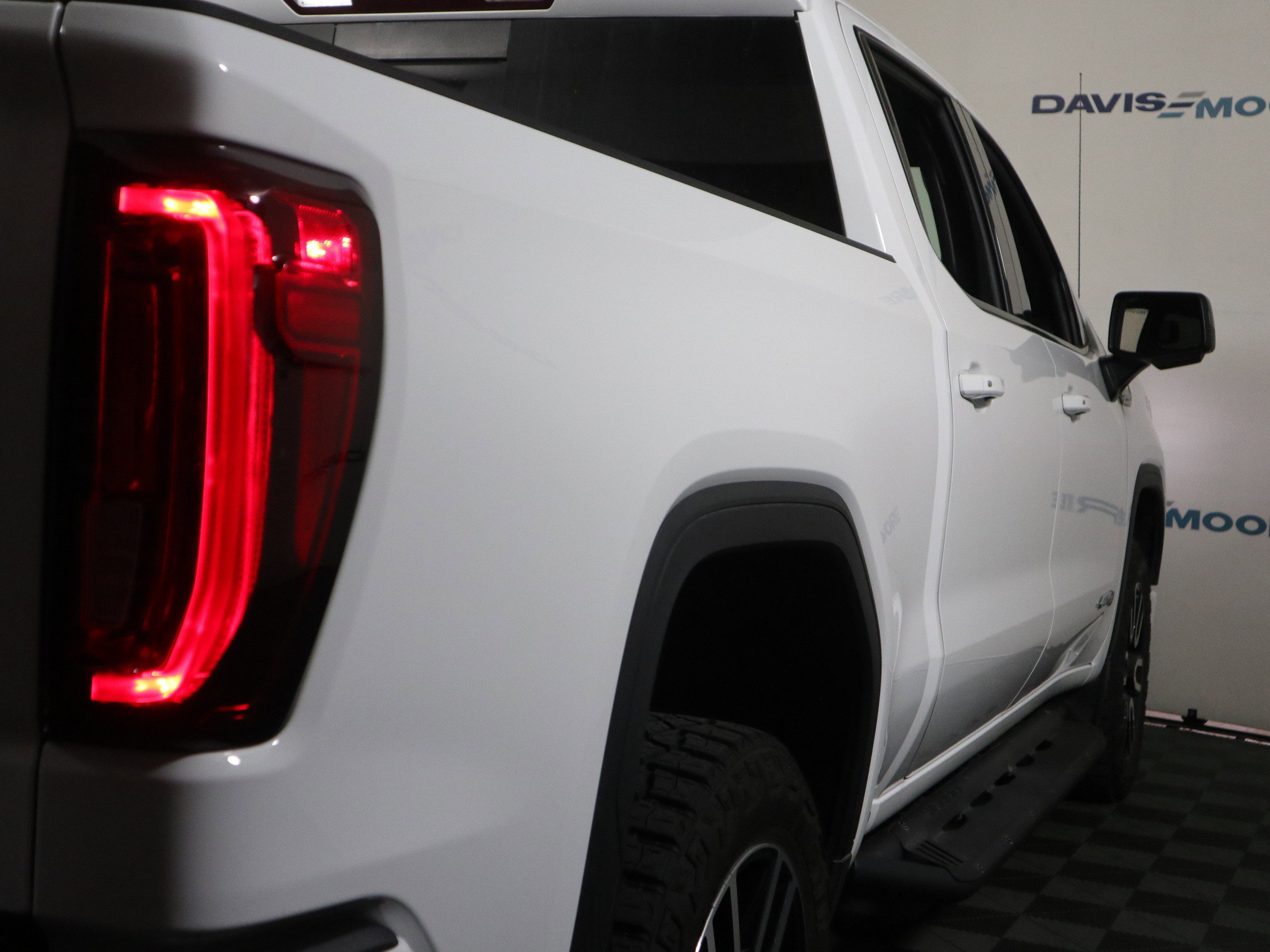 Used 2021 GMC Sierra 1500 AT4 image 5