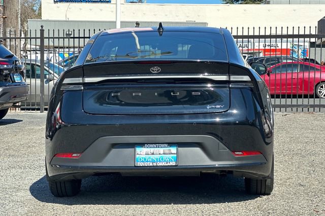 Used 2025 Toyota Prius Plug-In Hybrid image 5