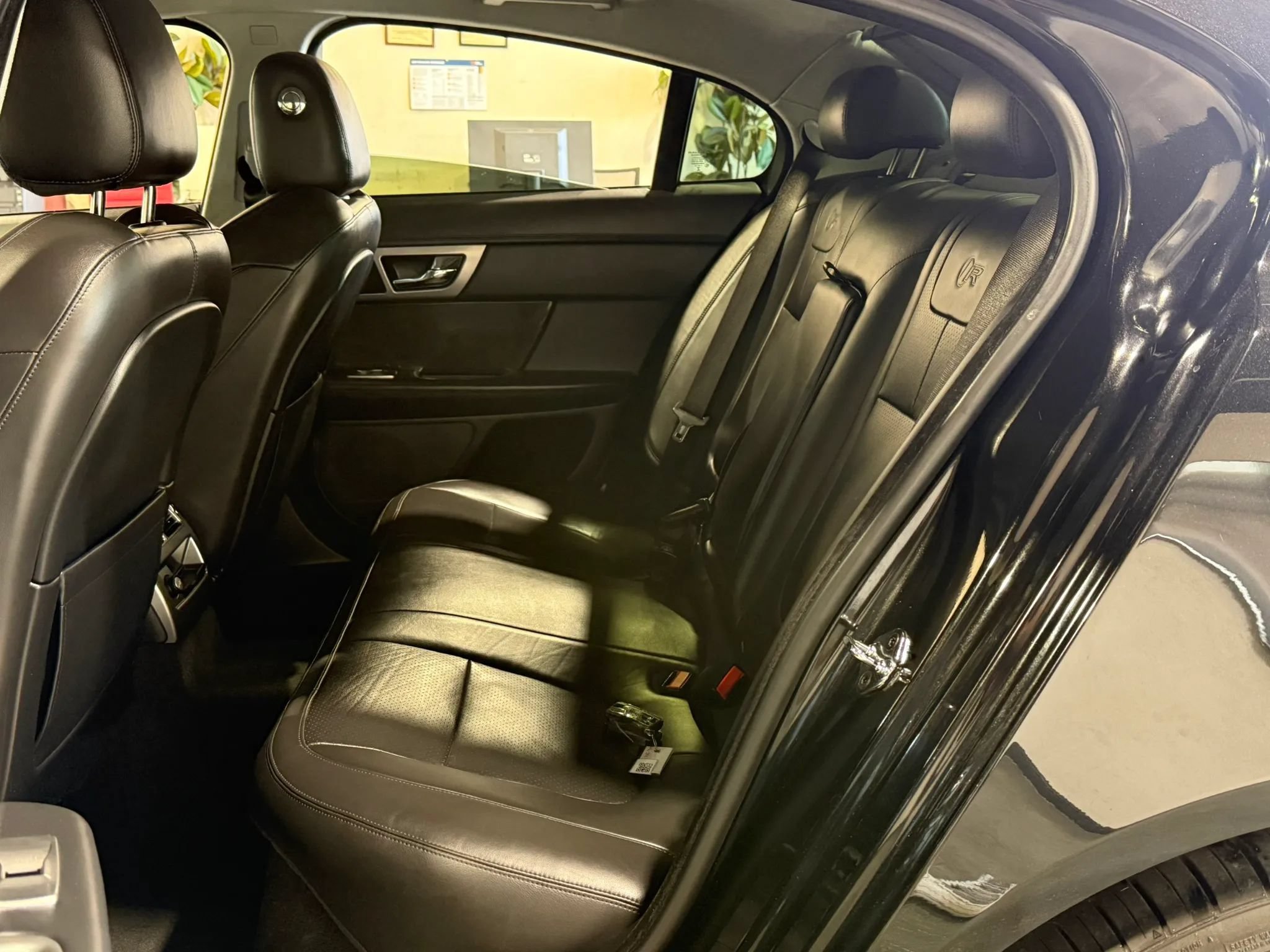 Used 2014 Jaguar XF R RWD image 15