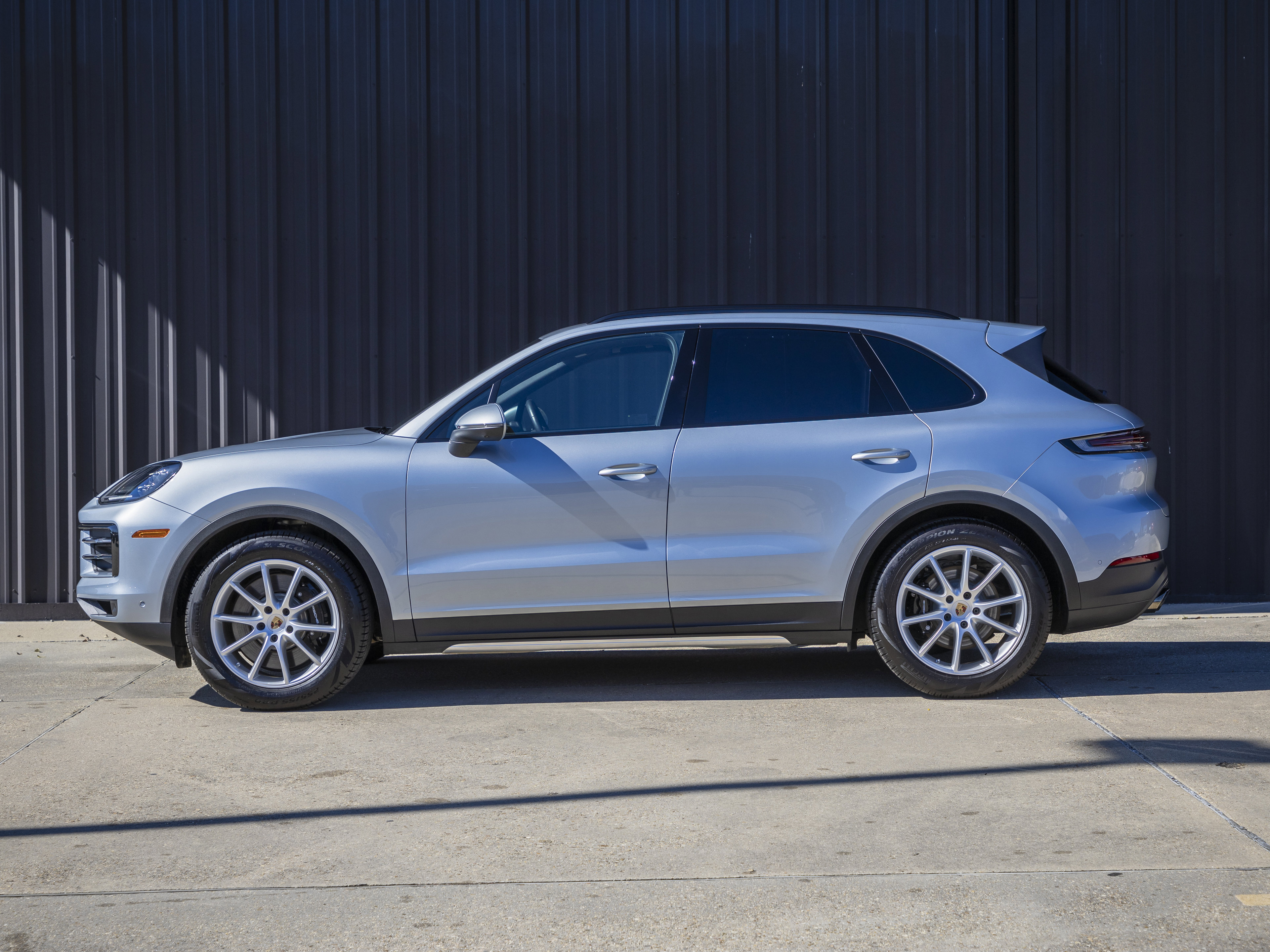 Certified 2025 Porsche Cayenne S image 7
