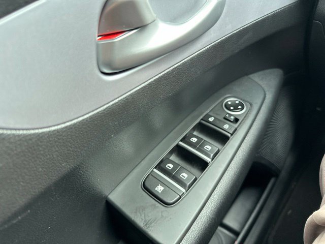 Certified 2024 Kia Forte LXS FWD image 39