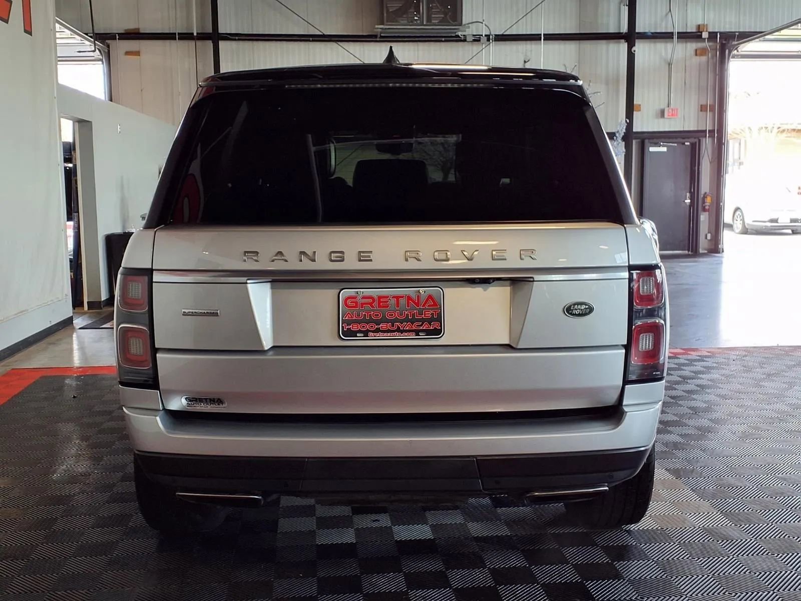 Used 2018 Land Rover Range Rover Supercharged image 5