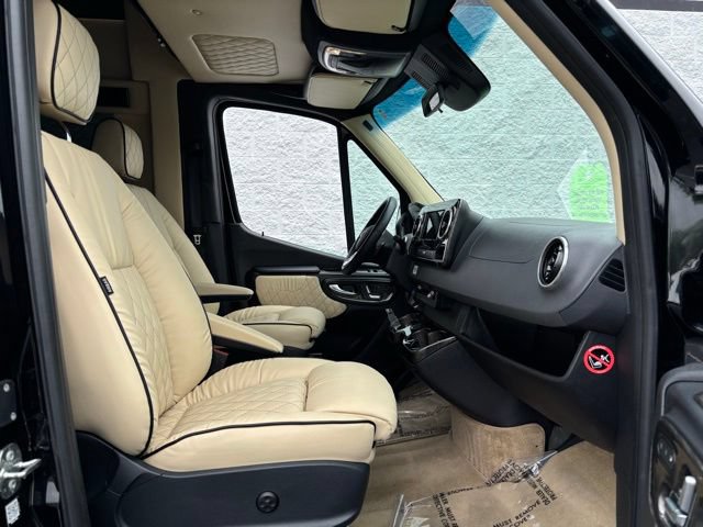 Used 2021 Mercedes-Benz Sprinter 3500 image 27