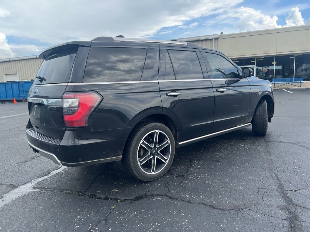 Used 2021 Ford Expedition Limited AWD/4WD image 3