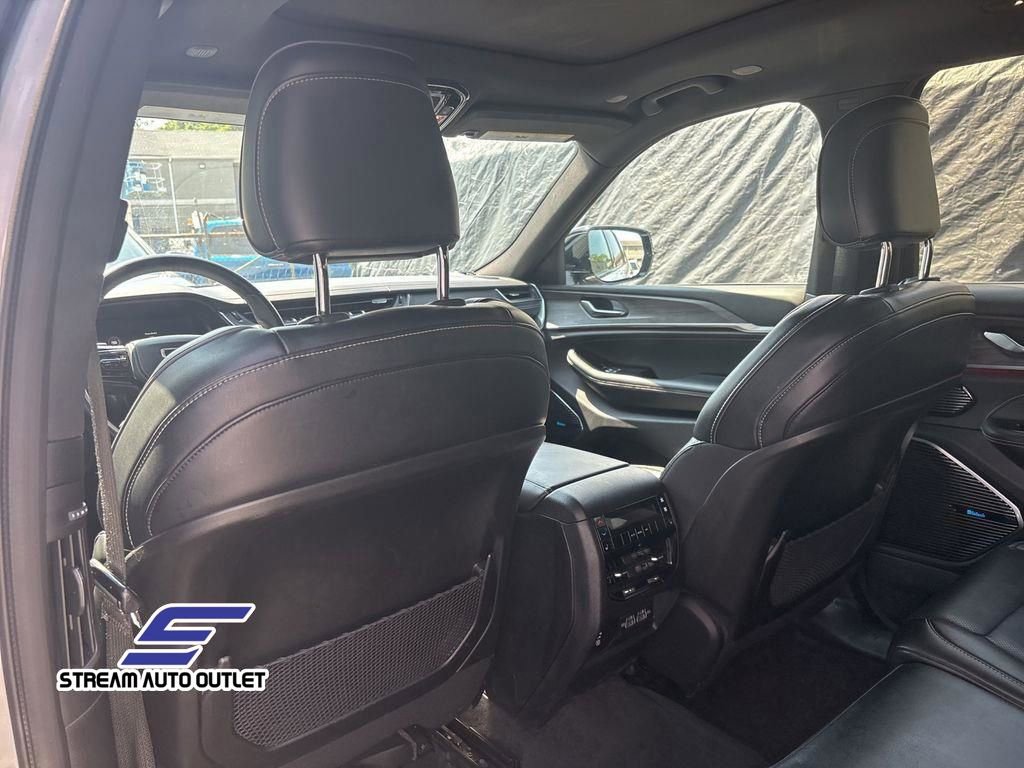 Used 2021 Jeep Grand Cherokee L Overland image 19