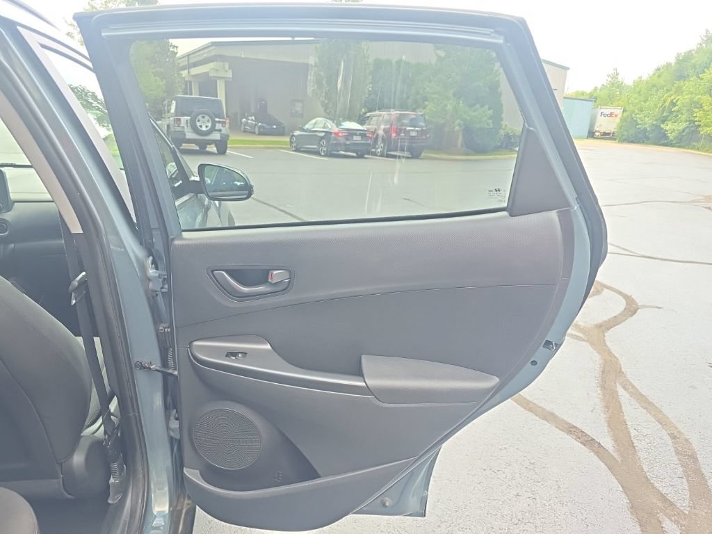 Used 2022 Hyundai Kona SEL AWD/4WD image 27