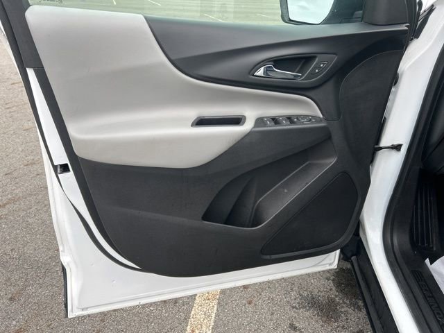 Used 2019 Chevrolet Equinox LS w/ LS Convenience Package AWD/4WD image 12