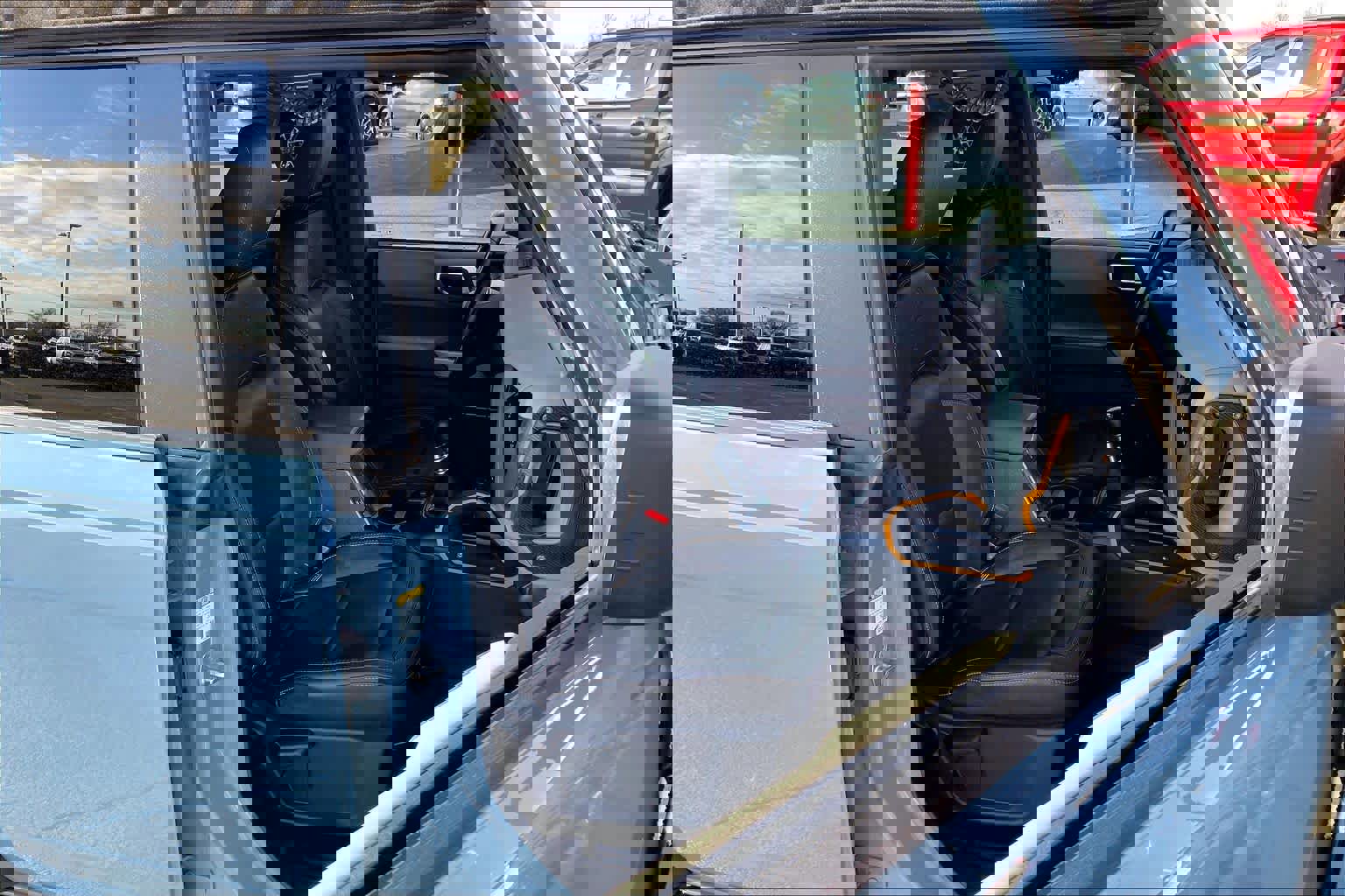 Used 2023 Ford Bronco Badlands image 9