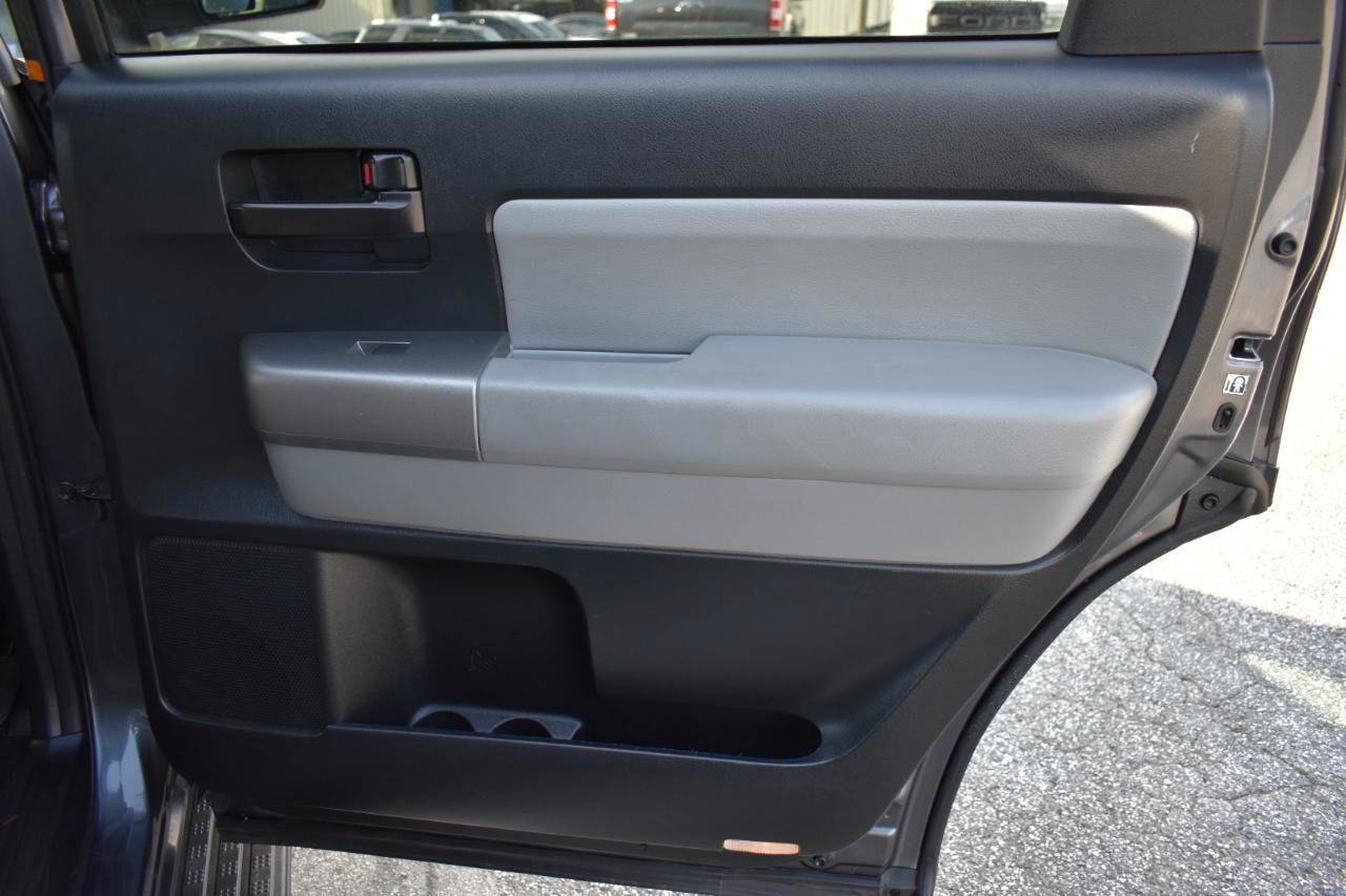 Used 2013 Toyota Sequoia SR5 AWD/4WD image 40