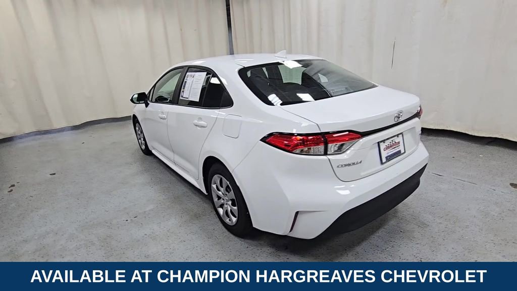 Used 2025 Toyota Corolla LE image 9