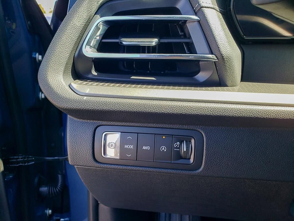 New 2026 Chevrolet Traverse LT w/ Driver Confidence Package image 12