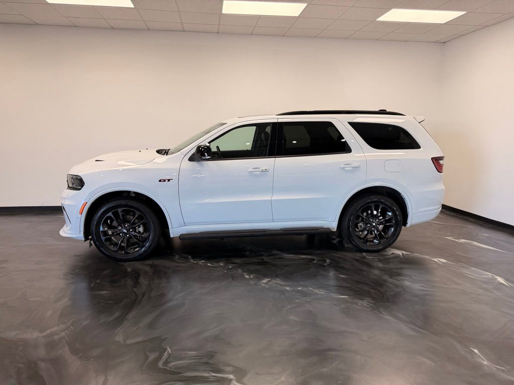 Used 2025 Dodge Durango GT AWD/4WD image 3