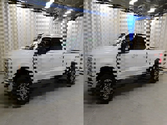 New 2026 Ford F350 Lariat w/ FX4 Off-Road Package image 2