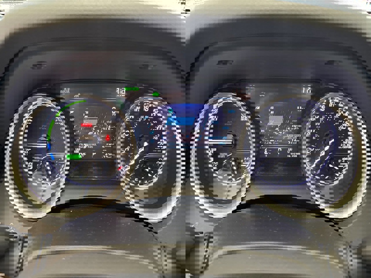 Certified 2021 Toyota Camry XLE w/ Navigation Upgrade Package image 18