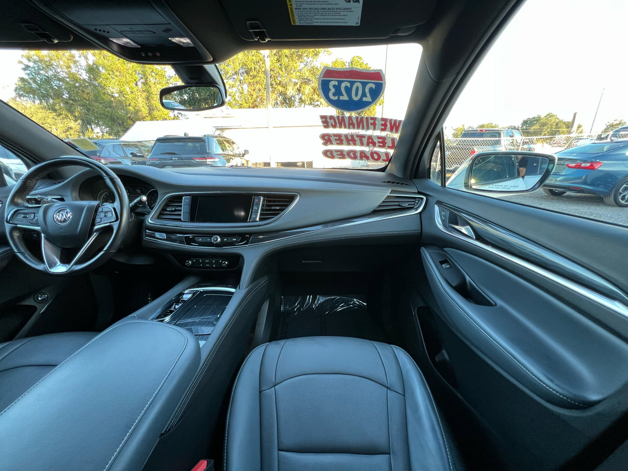 Used 2023 Buick Enclave Essence image 35